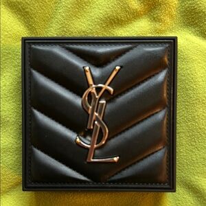 Yves Saint Laurent All Hours Hyper Finish Matte Powder 10